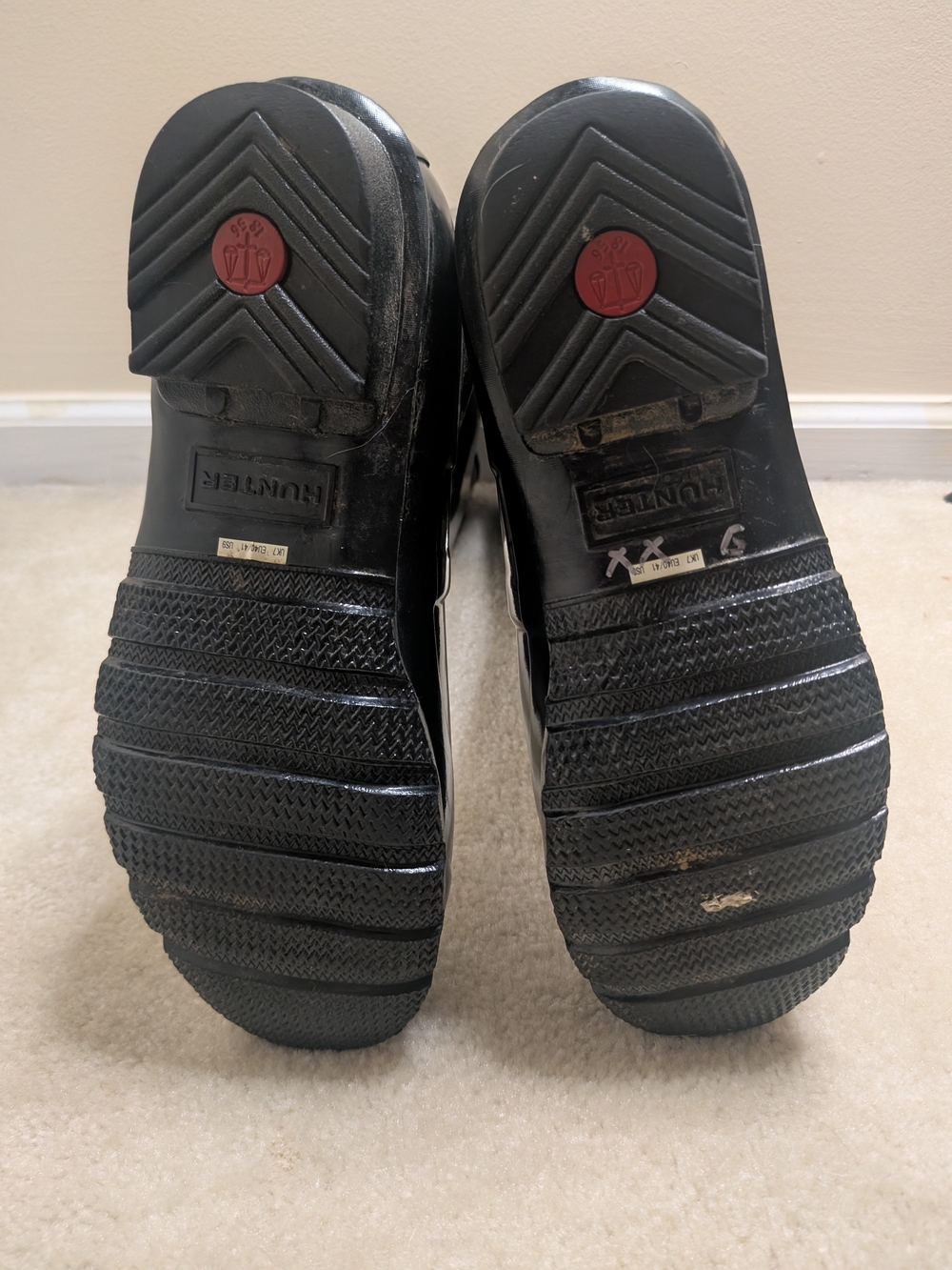 Hunter Black Gloss Tall Rain Boots with Logo Trim - Picture 12 of 16